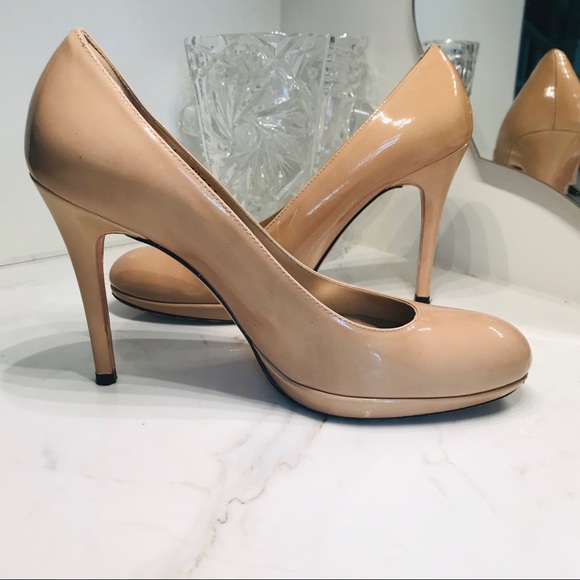 Stuart Weitzman Shoes - Stuart Weitzman Tan Patent Leather Heels